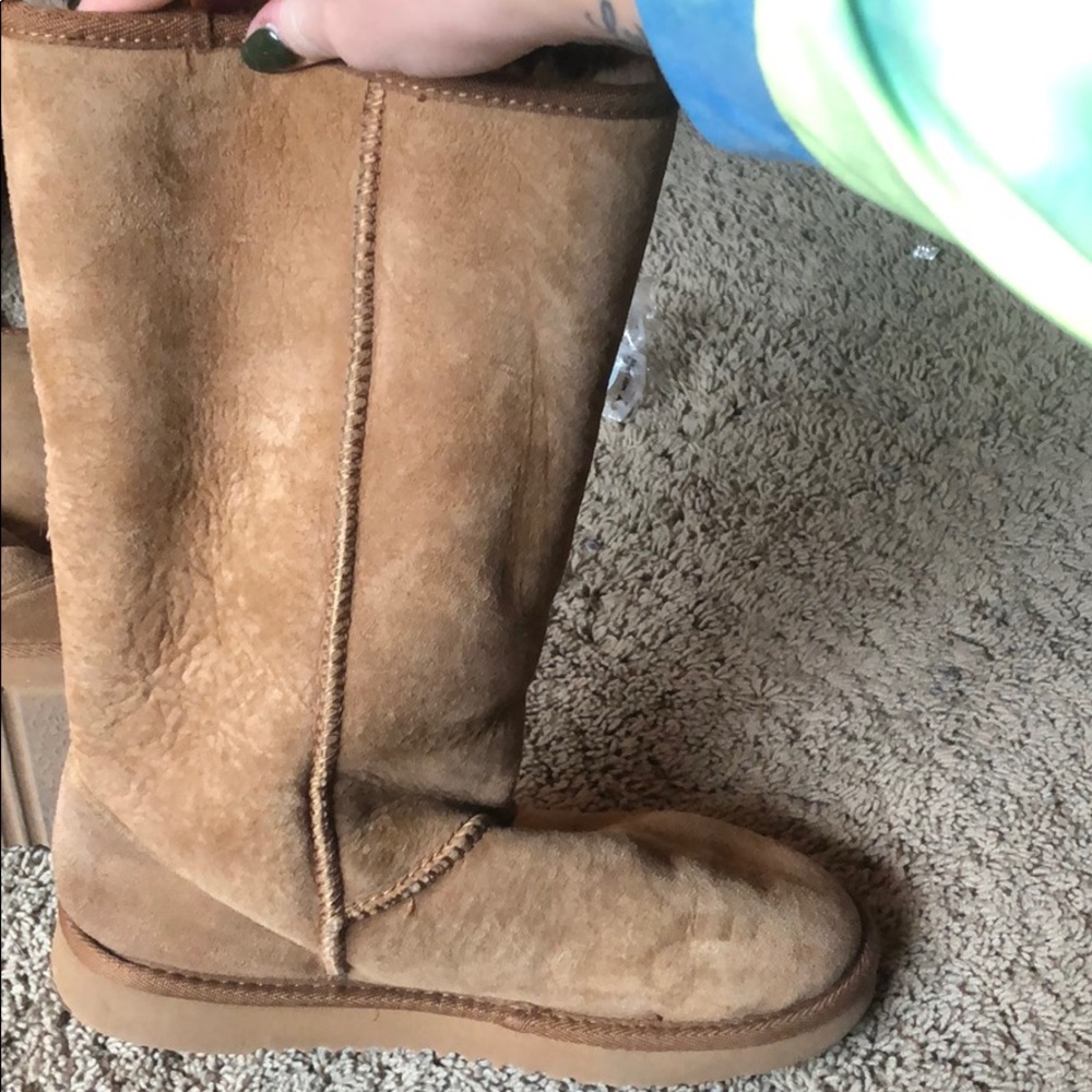 Sheepskin boots